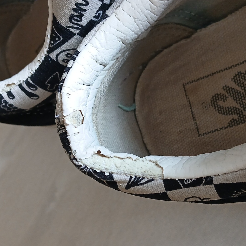 Vans Size 10.5 Man Women 12 Black and White Graphic Vans - Picture 6 of 6